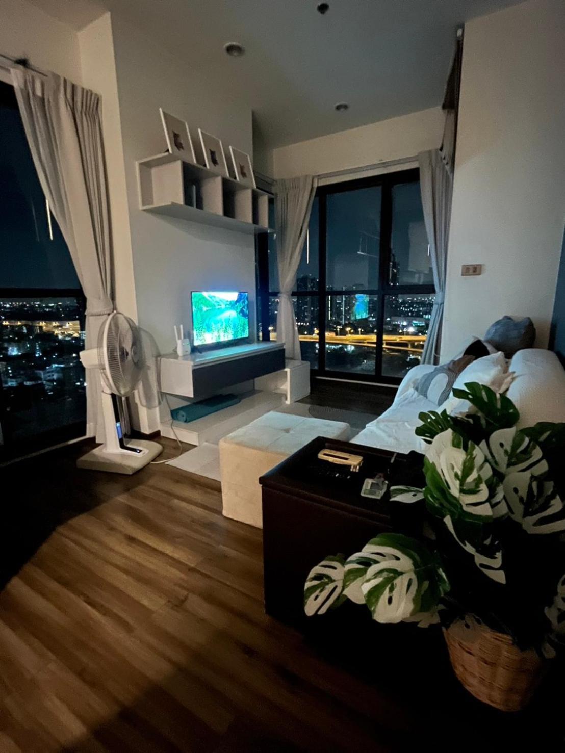 Apartment Next To Phrakanong Bts Wyne Sukhumvit 曼谷 外观 照片